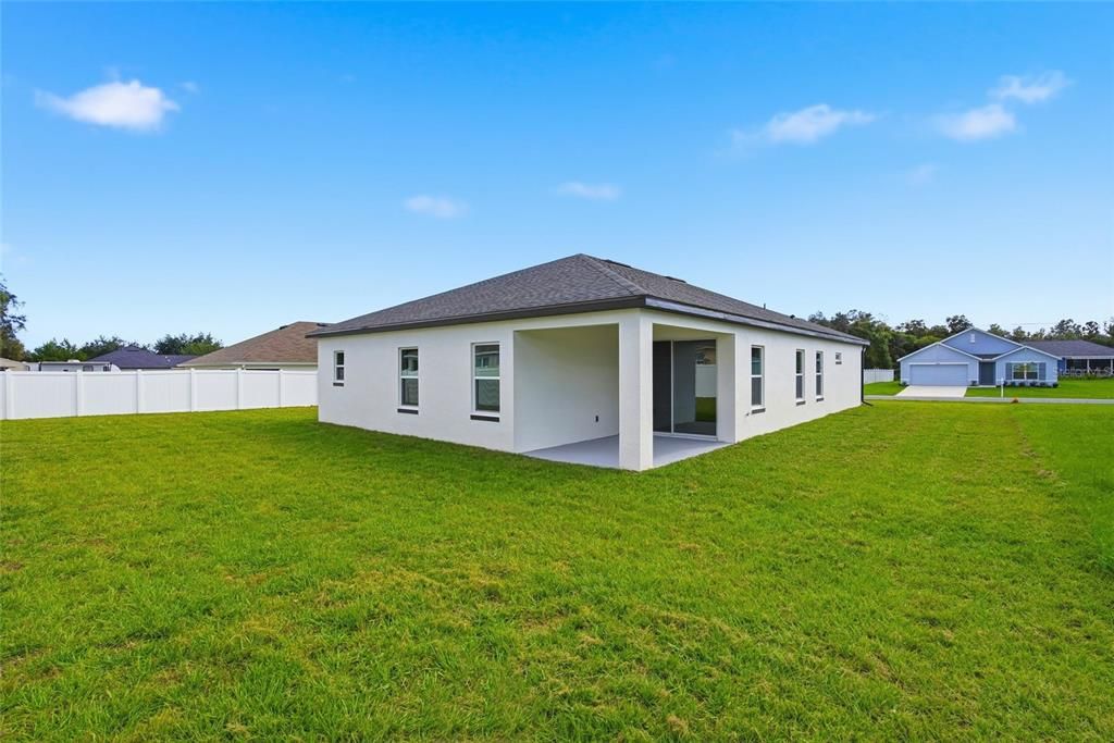 For Sale: $349,900 (4 beds, 3 baths, 1990 Square Feet)