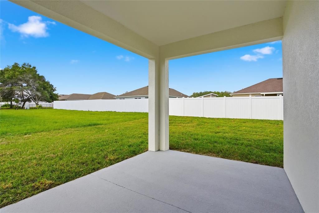 For Sale: $349,900 (4 beds, 3 baths, 1990 Square Feet)