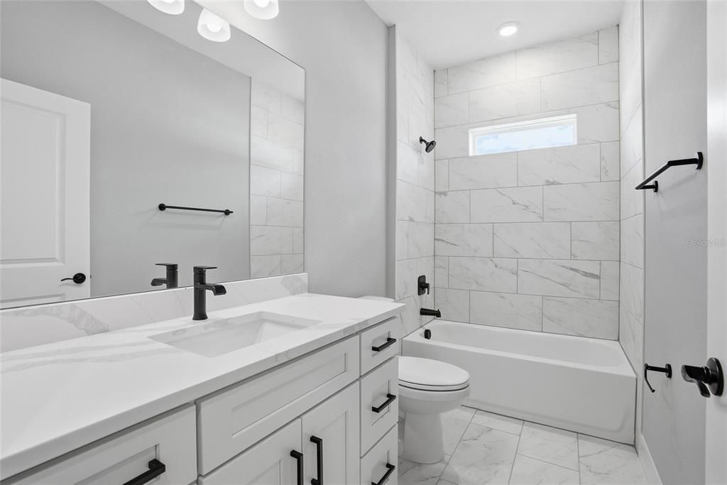 For Sale: $349,900 (4 beds, 3 baths, 1990 Square Feet)