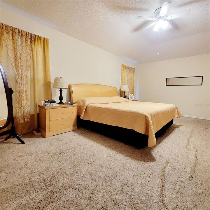 For Sale: $479,000 (4 beds, 2 baths, 2102 Square Feet)