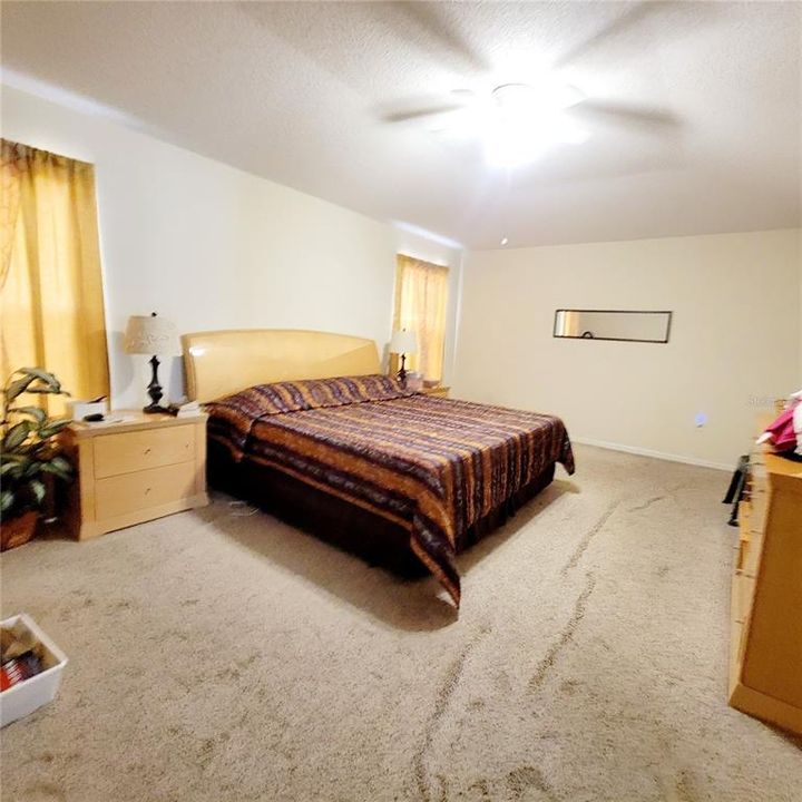 For Sale: $479,000 (4 beds, 2 baths, 2102 Square Feet)