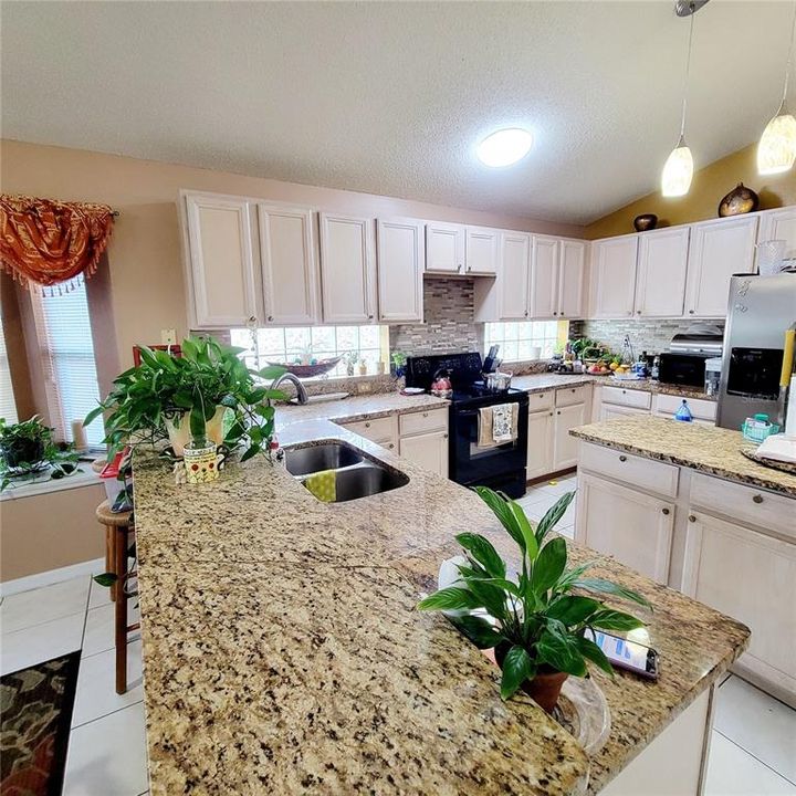 For Sale: $479,000 (4 beds, 2 baths, 2102 Square Feet)