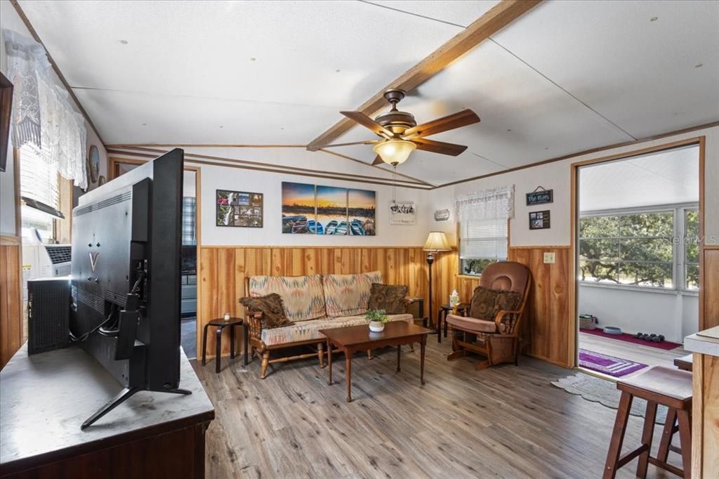 En Venta: $159,900 (2 camas, 1 baños, 810 Pies cuadrados)