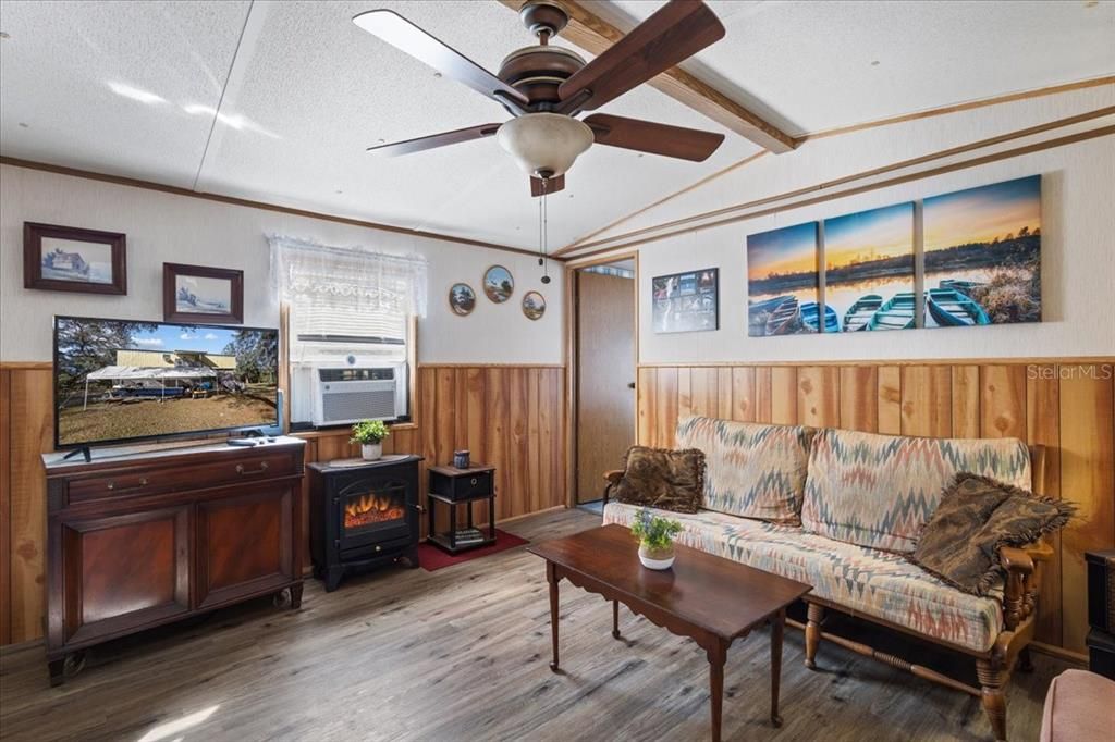 En Venta: $159,900 (2 camas, 1 baños, 810 Pies cuadrados)