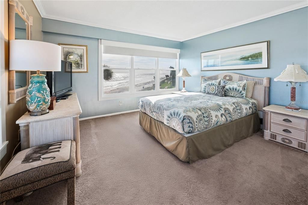 For Sale: $989,750 (2 beds, 2 baths, 1008 Square Feet)