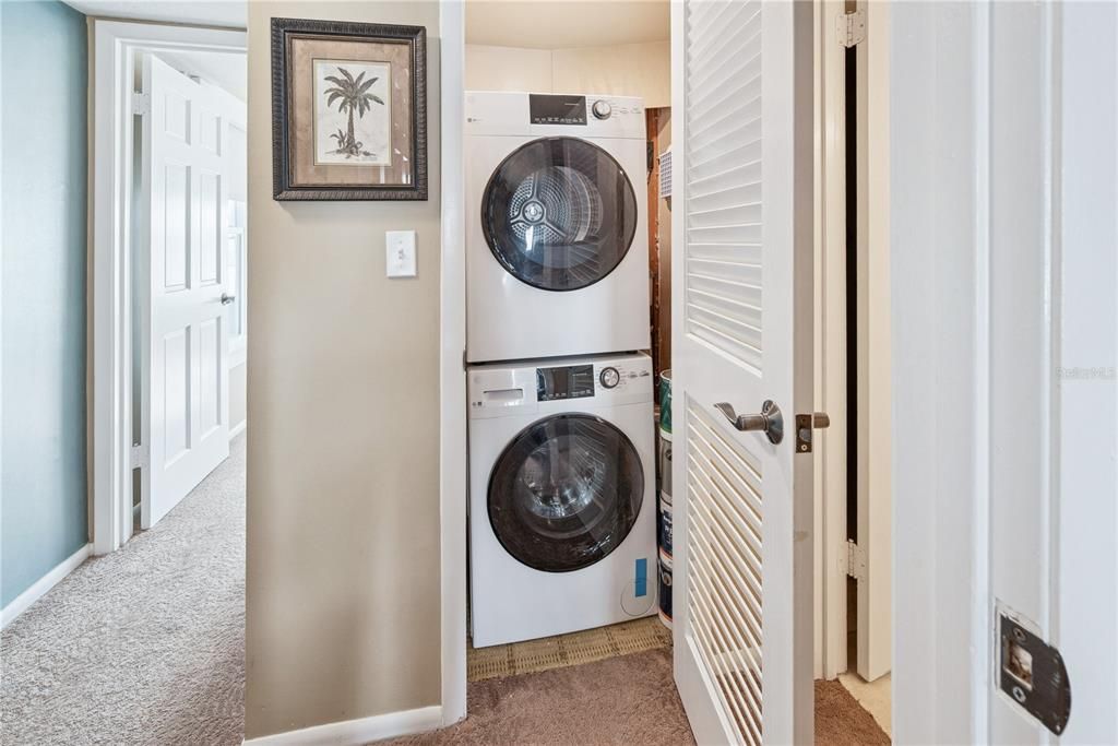 For Sale: $989,750 (2 beds, 2 baths, 1008 Square Feet)