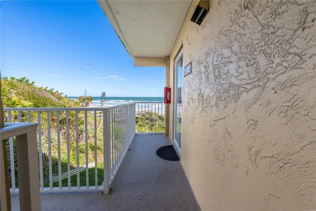 For Sale: $989,750 (2 beds, 2 baths, 1008 Square Feet)