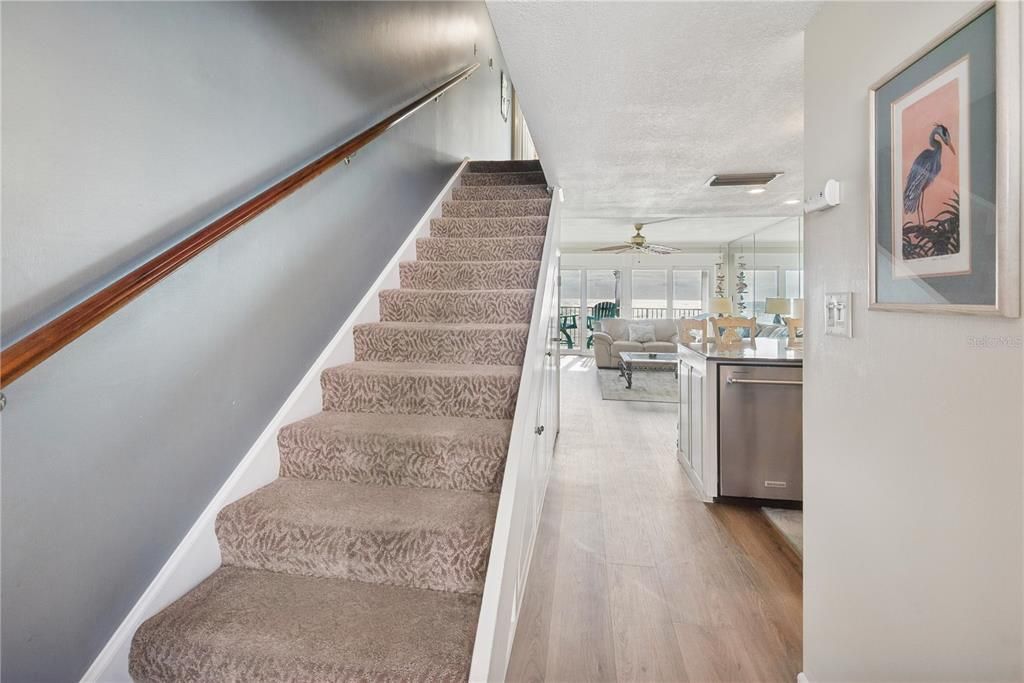 For Sale: $989,750 (2 beds, 2 baths, 1008 Square Feet)