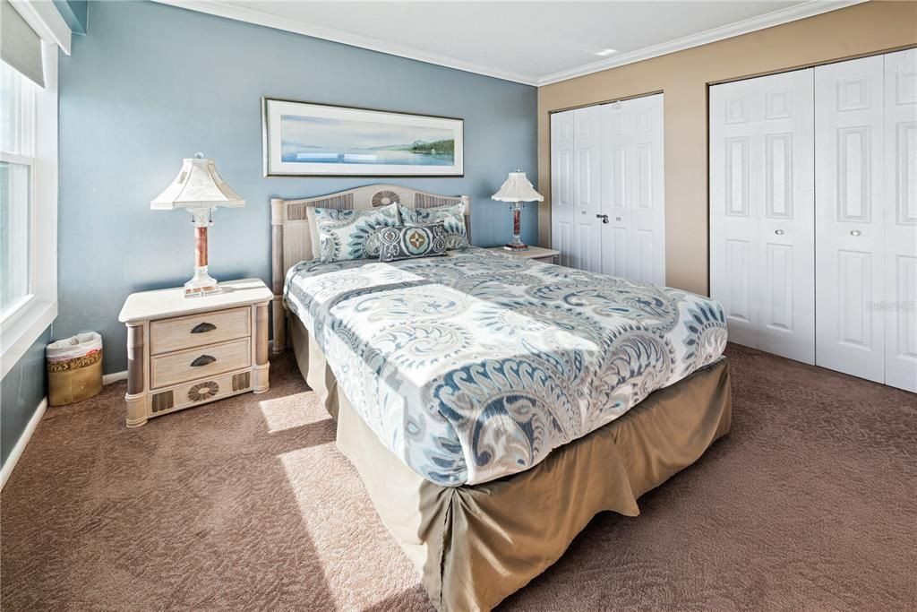 For Sale: $989,750 (2 beds, 2 baths, 1008 Square Feet)