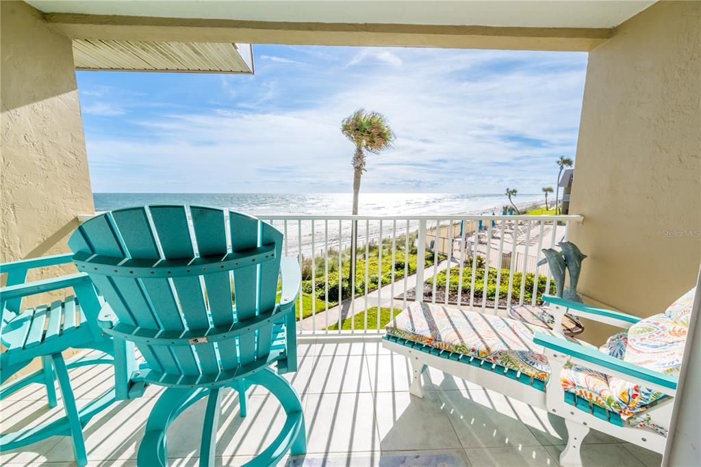 For Sale: $989,750 (2 beds, 2 baths, 1008 Square Feet)