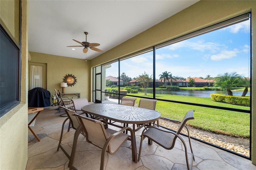 待售: $725,000 (3 贝兹, 2 浴室, 2377 平方英尺)