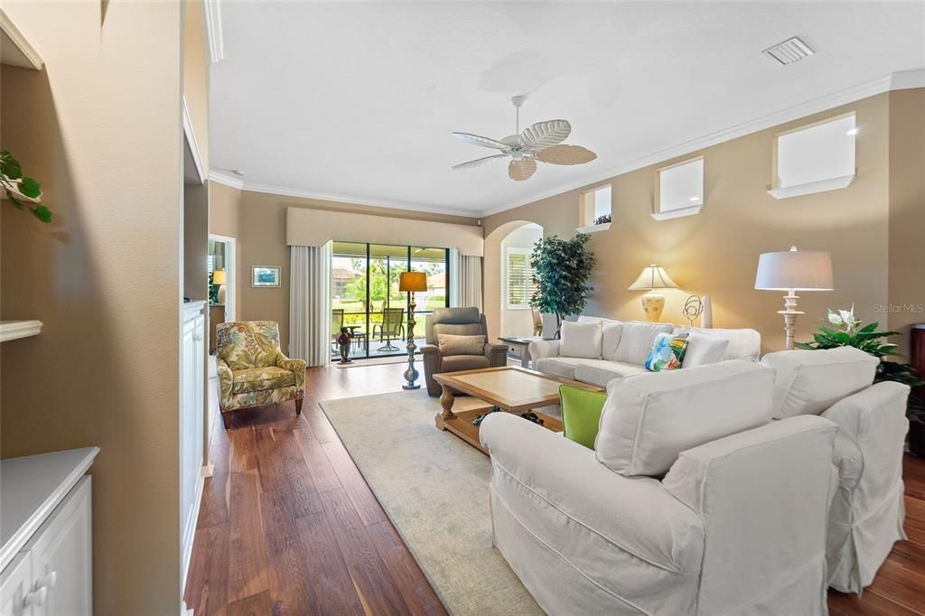 待售: $725,000 (3 贝兹, 2 浴室, 2377 平方英尺)