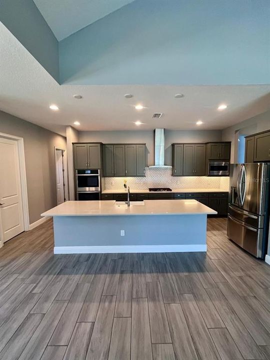 На продажу: $775,000 (4 спален, 4 ванн, 3128 Квадратных фут)