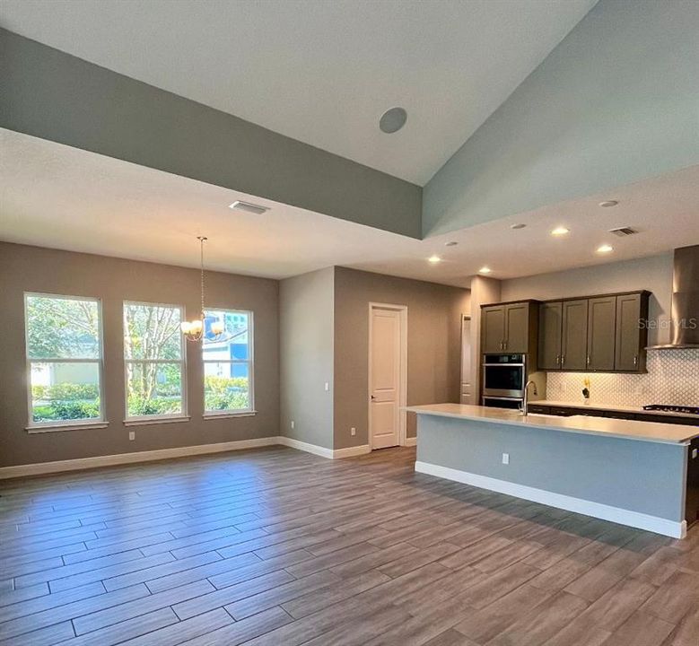 На продажу: $775,000 (4 спален, 4 ванн, 3128 Квадратных фут)