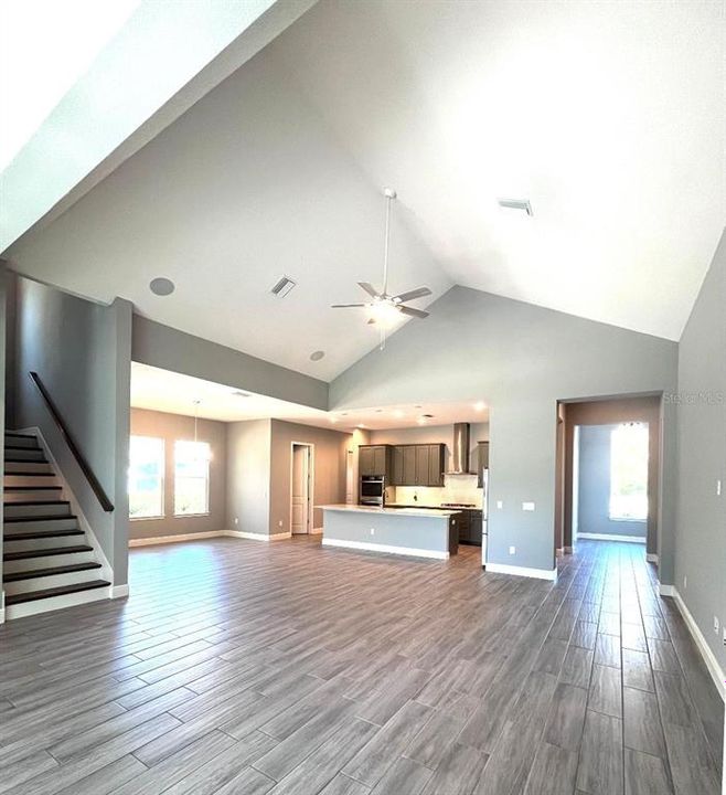 На продажу: $775,000 (4 спален, 4 ванн, 3128 Квадратных фут)