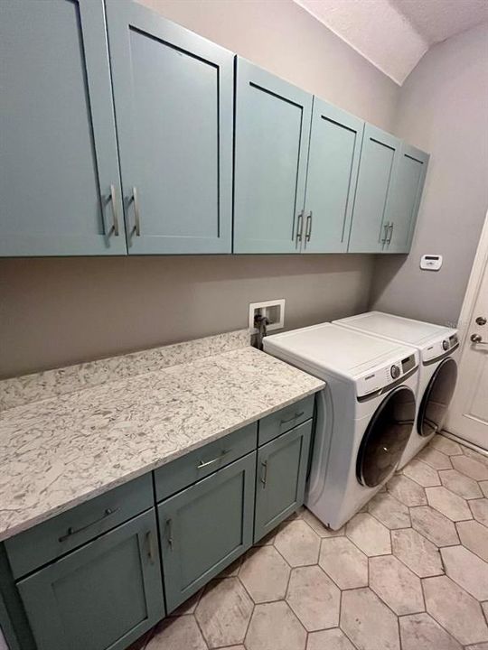 На продажу: $775,000 (4 спален, 4 ванн, 3128 Квадратных фут)