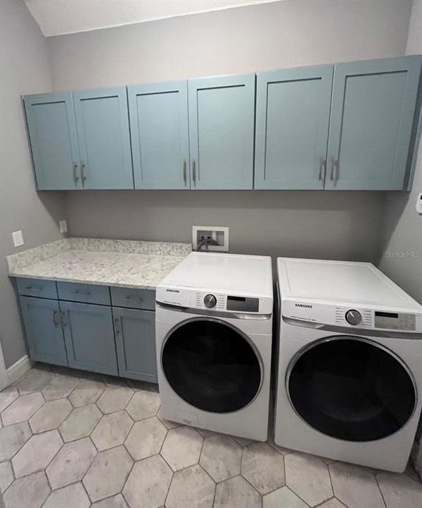 На продажу: $775,000 (4 спален, 4 ванн, 3128 Квадратных фут)