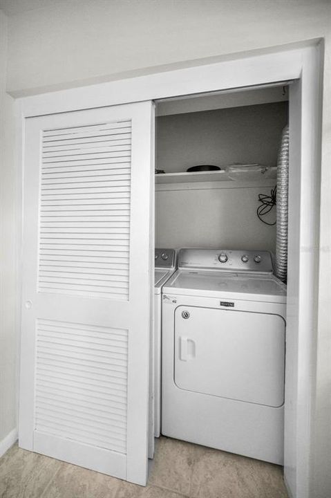 Под контрактом: $169,000 (1 спален, 1 ванн, 814 Квадратных фут)