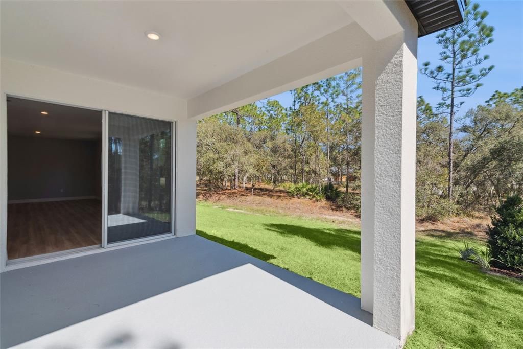 合同活跃: $357,900 (4 贝兹, 3 浴室, 1990 平方英尺)