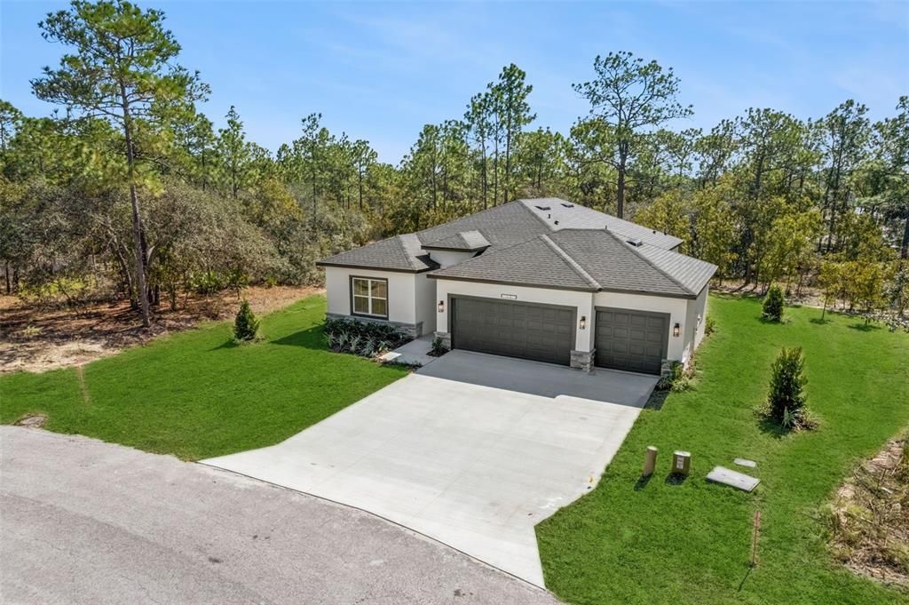 合同活跃: $357,900 (4 贝兹, 3 浴室, 1990 平方英尺)