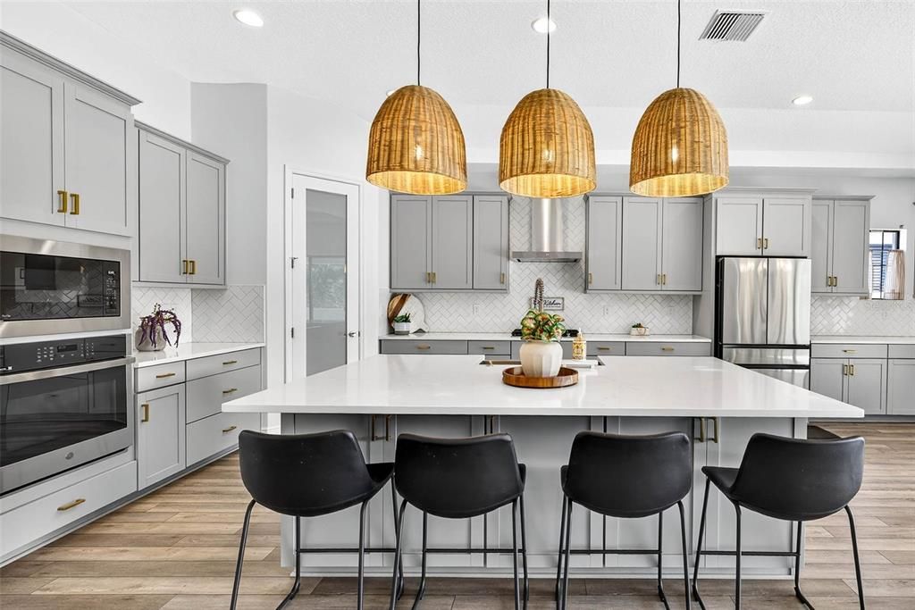 待售: $735,000 (4 贝兹, 4 浴室, 3230 平方英尺)