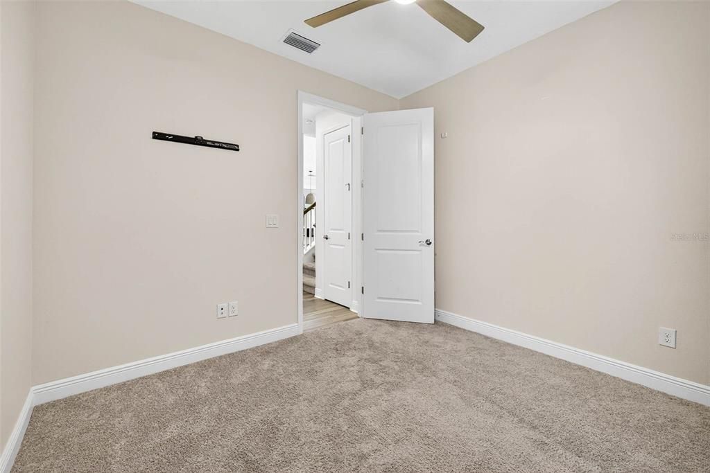 待售: $735,000 (4 贝兹, 4 浴室, 3230 平方英尺)