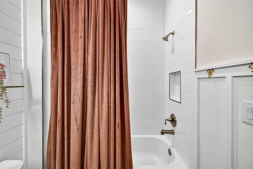 待售: $735,000 (4 贝兹, 4 浴室, 3230 平方英尺)