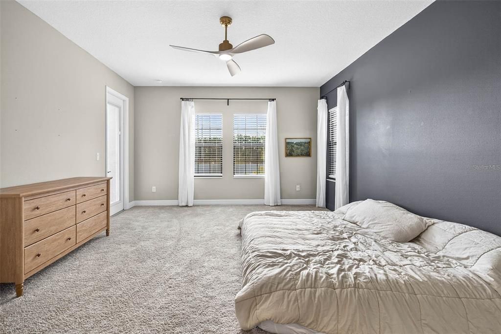 待售: $735,000 (4 贝兹, 4 浴室, 3230 平方英尺)