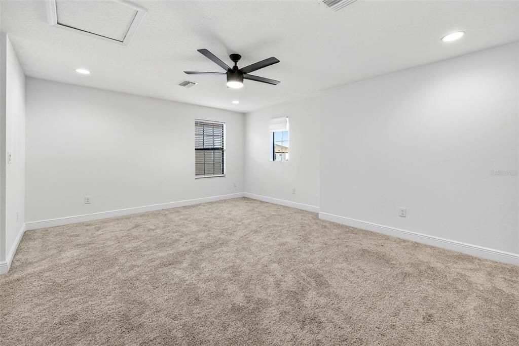 待售: $735,000 (4 贝兹, 4 浴室, 3230 平方英尺)