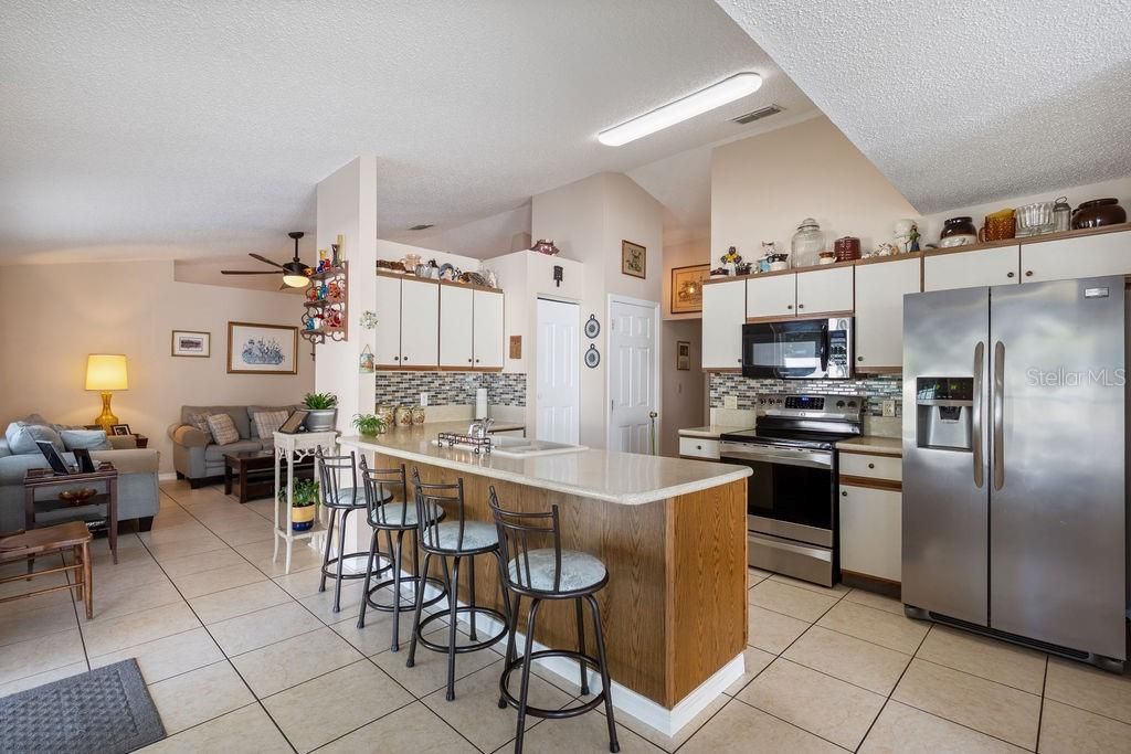 For Sale: $328,000 (3 beds, 2 baths, 1449 Square Feet)