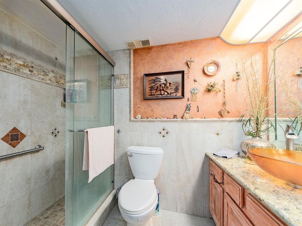 待售: $219,900 (2 贝兹, 2 浴室, 1200 平方英尺)