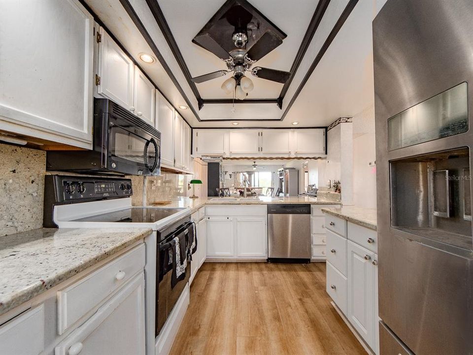 待售: $219,900 (2 贝兹, 2 浴室, 1200 平方英尺)