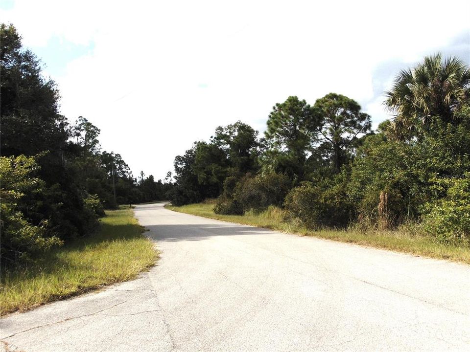 待售: $14,000 (0.23 acres)