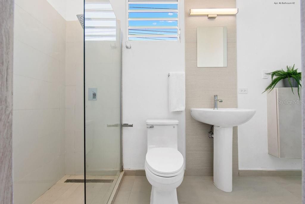 For Rent: $2,900 (2 beds, 2 baths, 634 Square Feet)