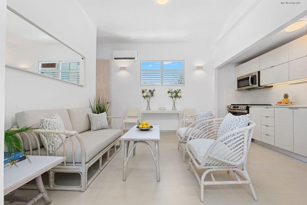 For Rent: $2,900 (2 beds, 2 baths, 634 Square Feet)