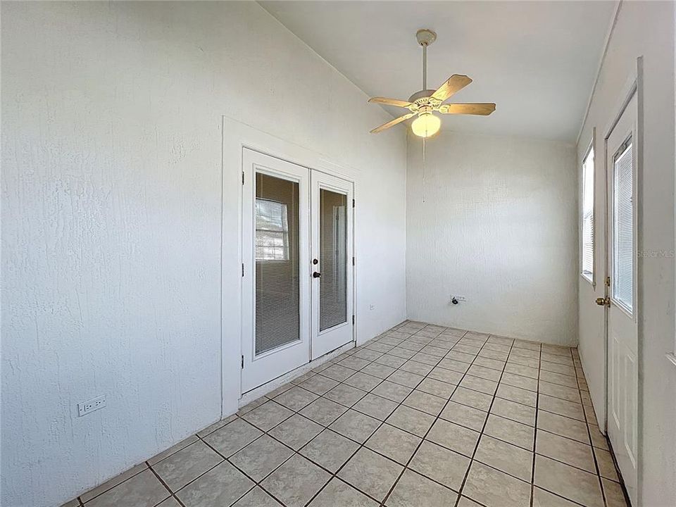 For Sale: $265,000 (3 beds, 2 baths, 1514 Square Feet)