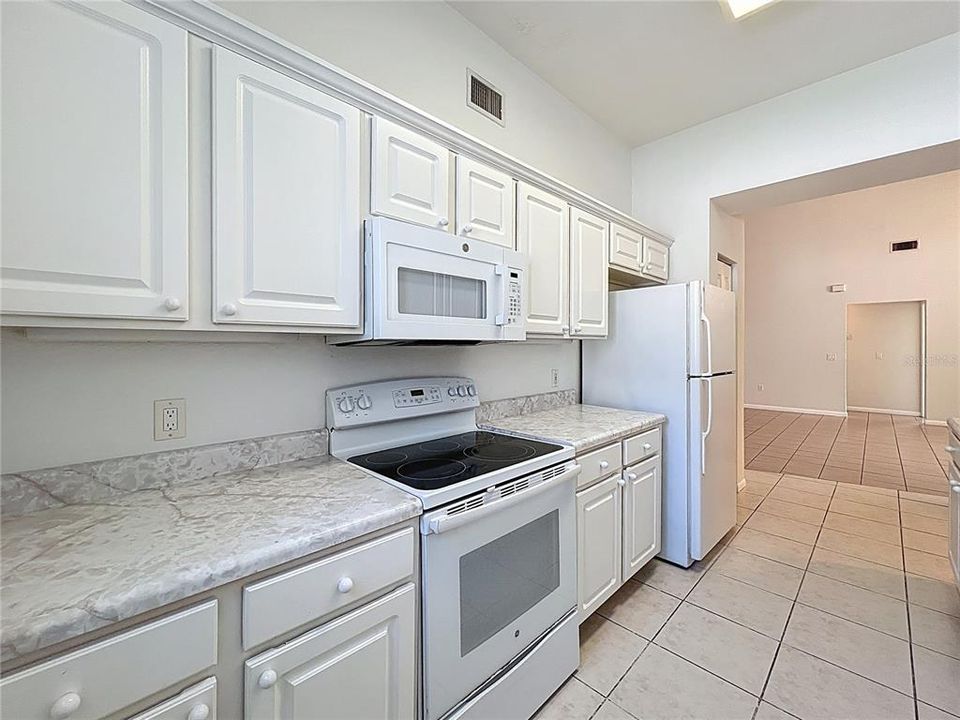 For Sale: $265,000 (3 beds, 2 baths, 1514 Square Feet)