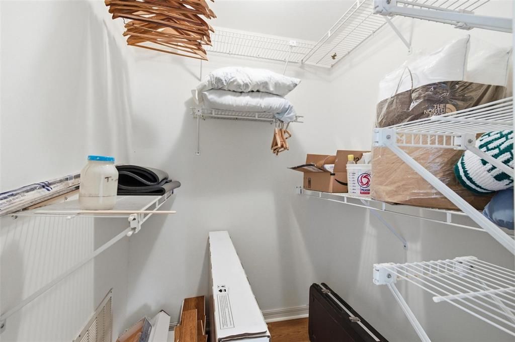 出租: $3,300 (3 贝兹, 2 浴室, 2997 平方英尺)