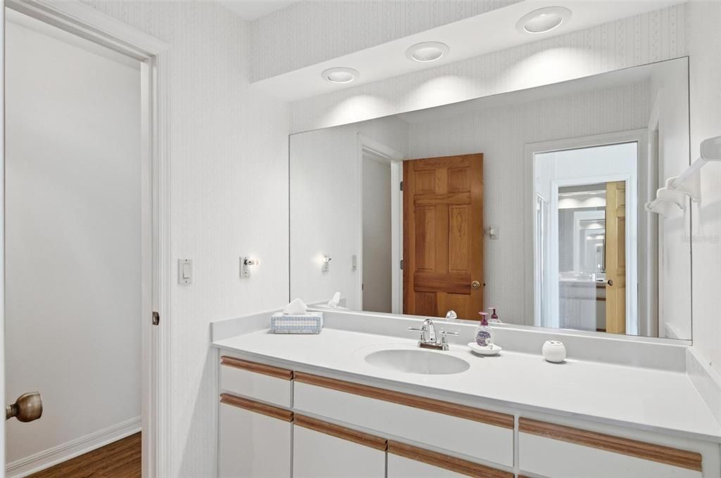 出租: $3,300 (3 贝兹, 2 浴室, 2997 平方英尺)