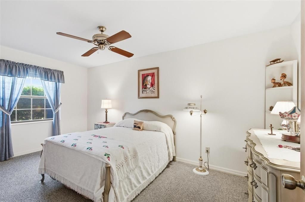 出租: $3,300 (3 贝兹, 2 浴室, 2997 平方英尺)