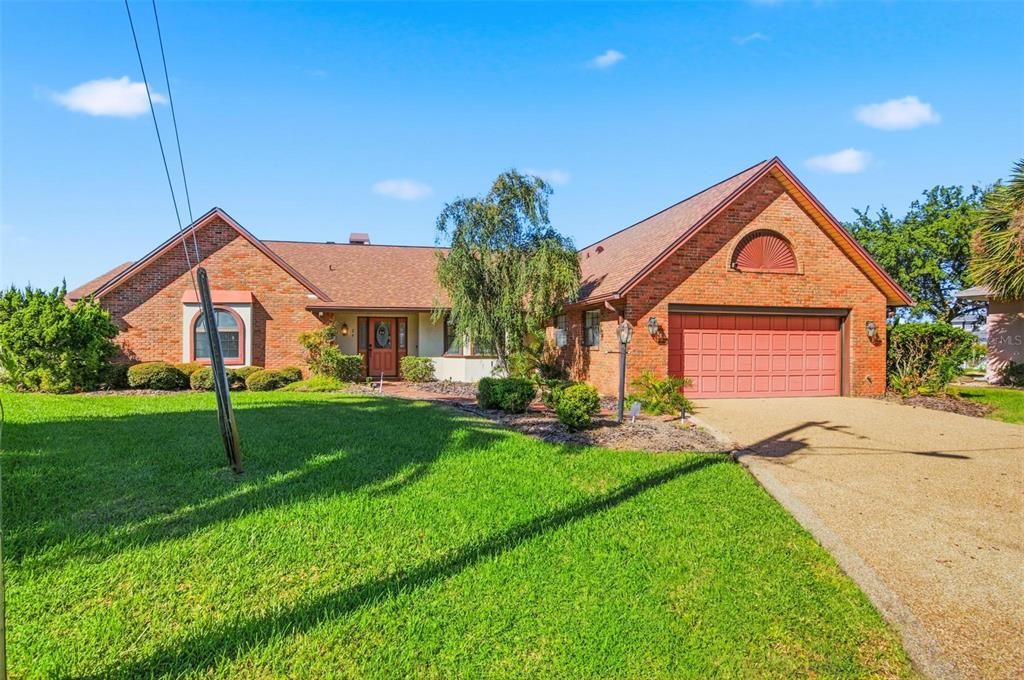 出租: $3,300 (3 贝兹, 2 浴室, 2997 平方英尺)