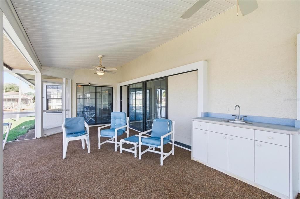 出租: $3,300 (3 贝兹, 2 浴室, 2997 平方英尺)