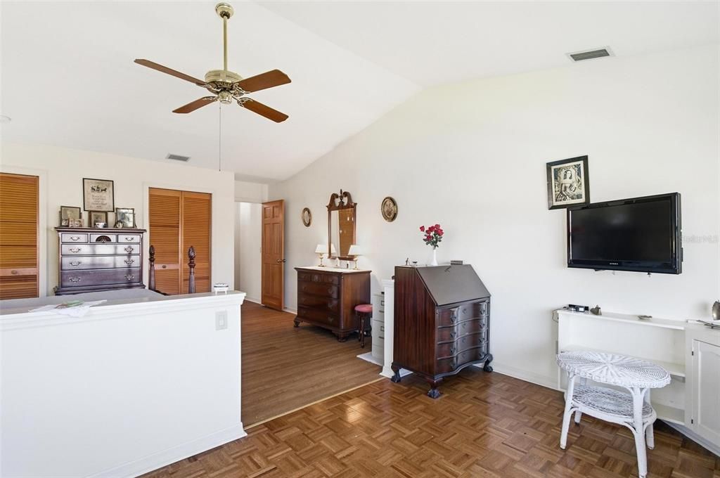 出租: $3,300 (3 贝兹, 2 浴室, 2997 平方英尺)