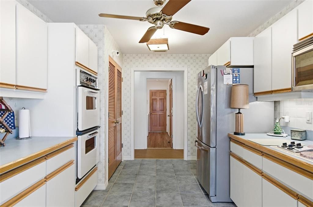 出租: $3,300 (3 贝兹, 2 浴室, 2997 平方英尺)