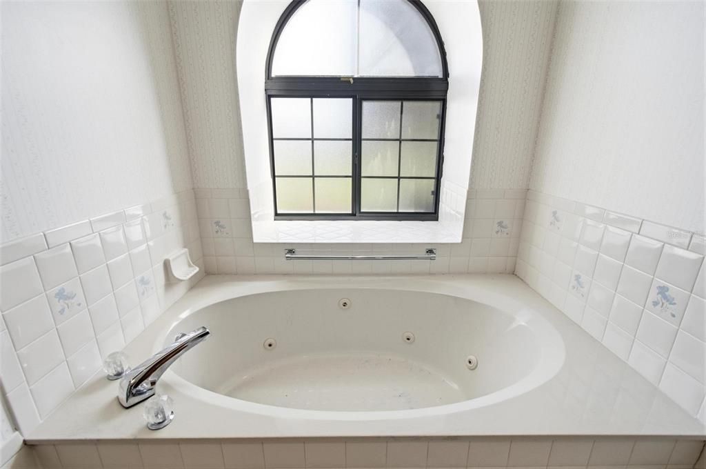 出租: $3,300 (3 贝兹, 2 浴室, 2997 平方英尺)