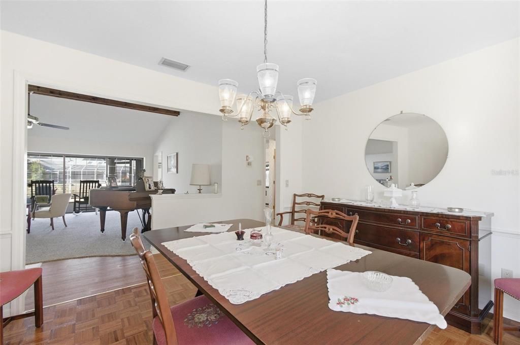 出租: $3,300 (3 贝兹, 2 浴室, 2997 平方英尺)