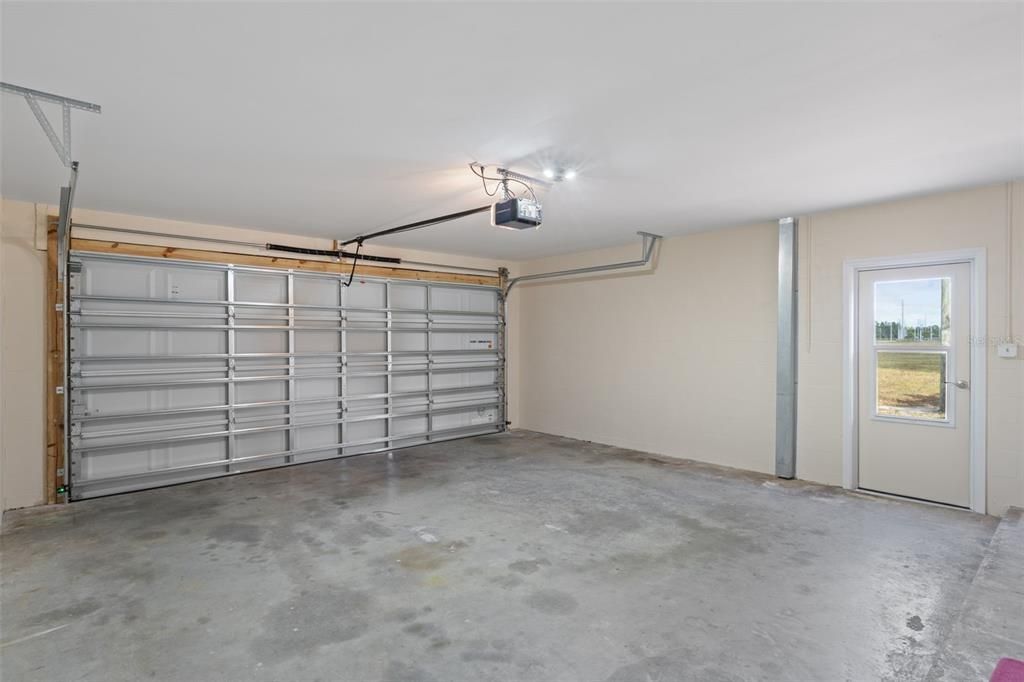 For Sale: $350,000 (3 beds, 2 baths, 1472 Square Feet)