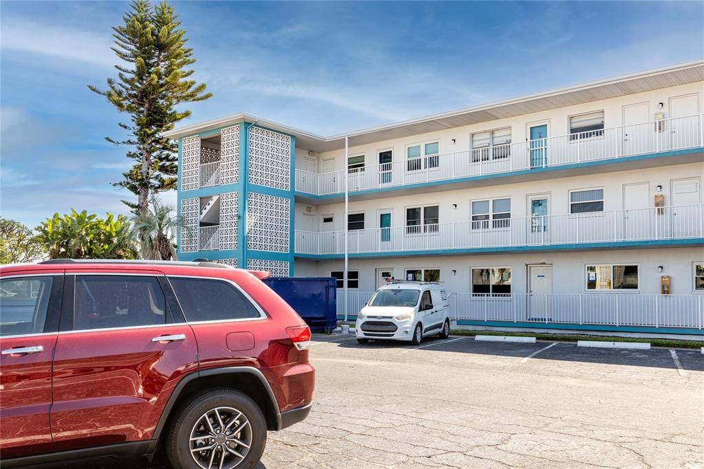 For Sale: $199,000 (2 beds, 2 baths, 1160 Square Feet)