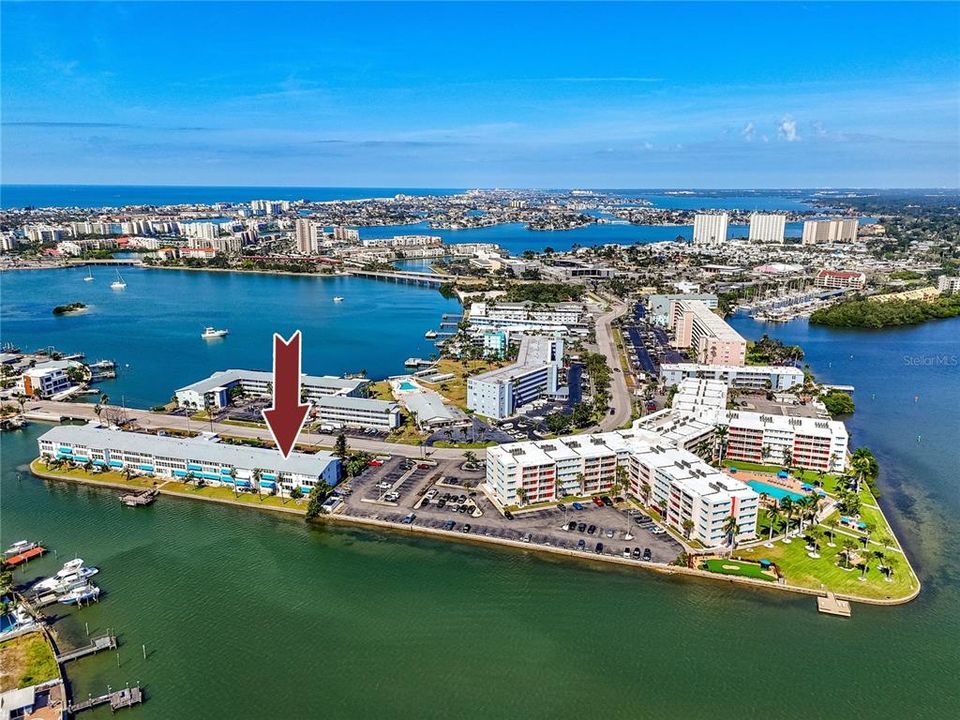 For Sale: $199,000 (2 beds, 2 baths, 1160 Square Feet)