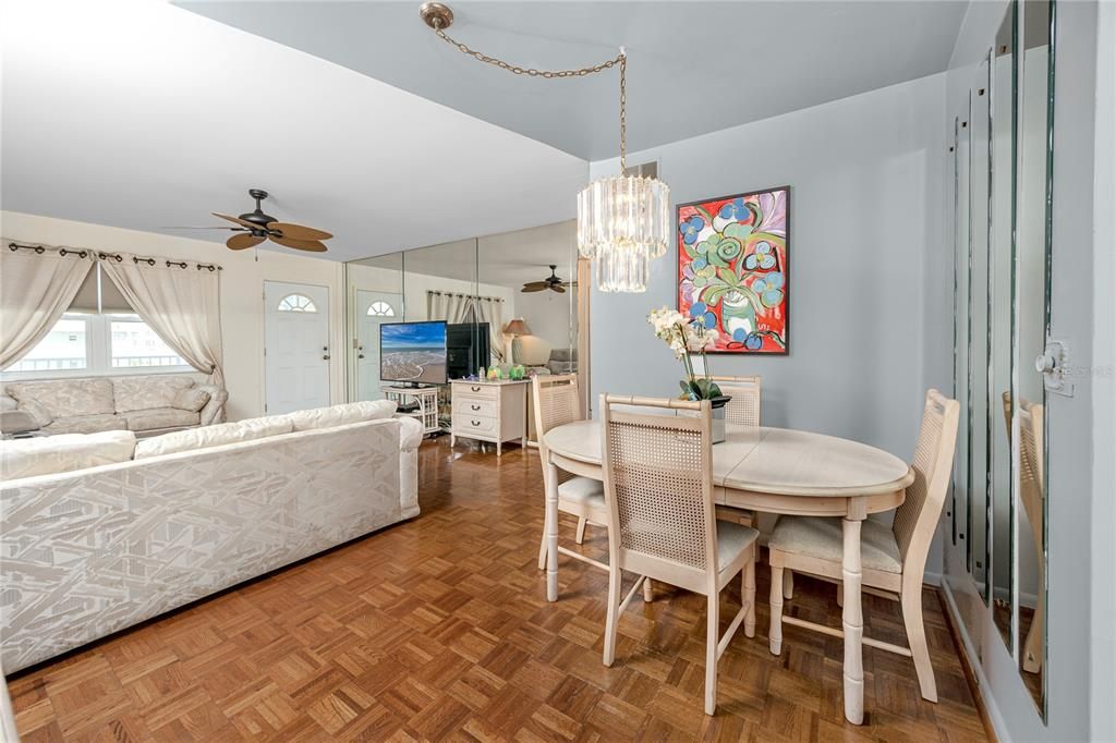 For Sale: $199,000 (2 beds, 2 baths, 1160 Square Feet)